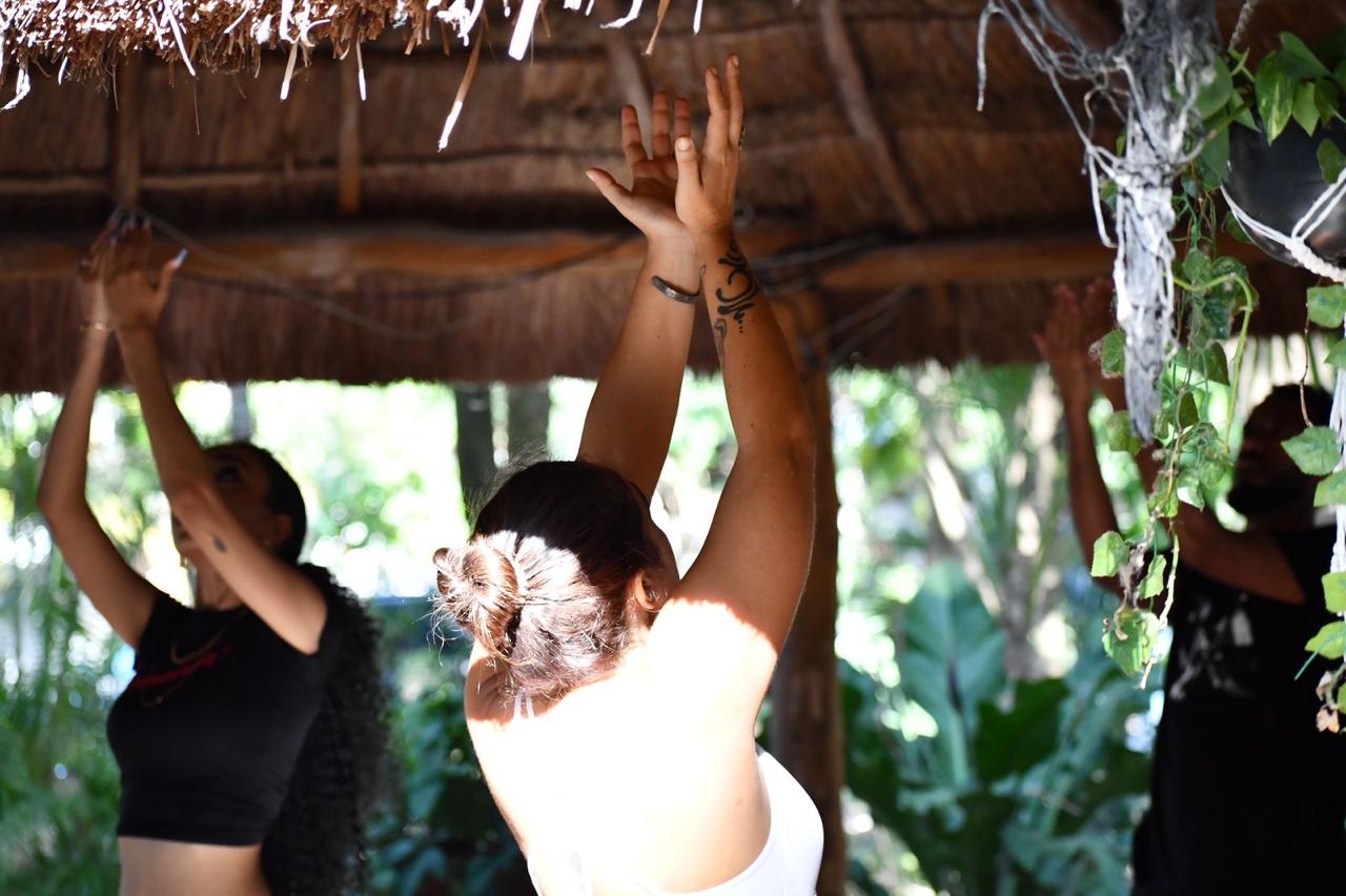 3 BASIC HATHA YOGA ENGLISH CLASSES